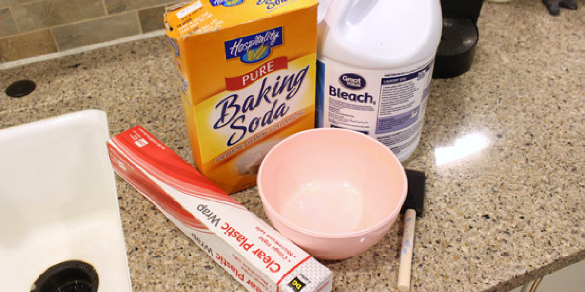How to get rid of mold in shower caulk using baking soda How to get rid of mold in shower caulk using baking soda